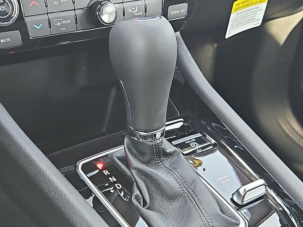 New 2026 Bright White Clearcoat Jeep  image 19