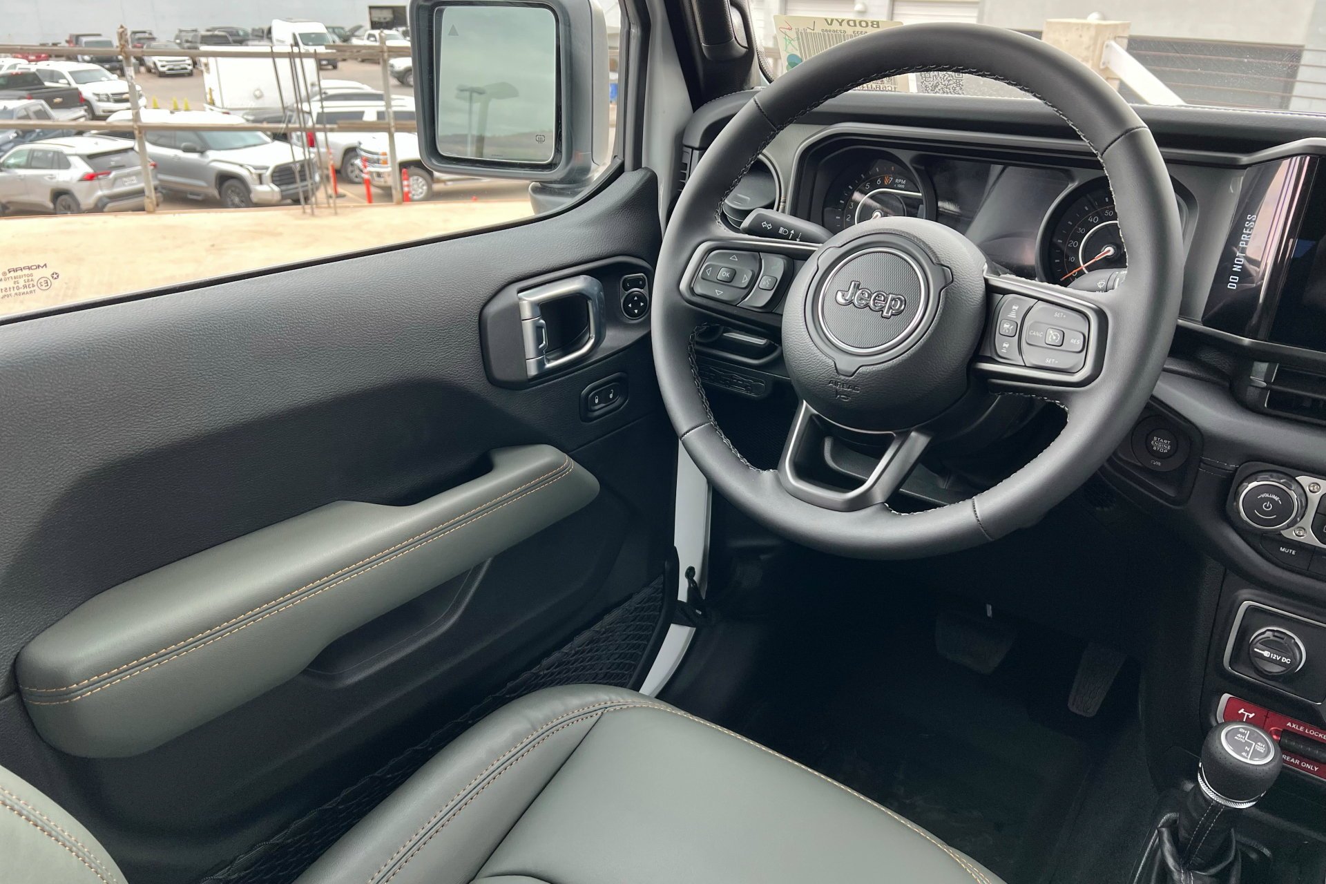 2026 Jeep Gladiator Mojave X - Photo 12