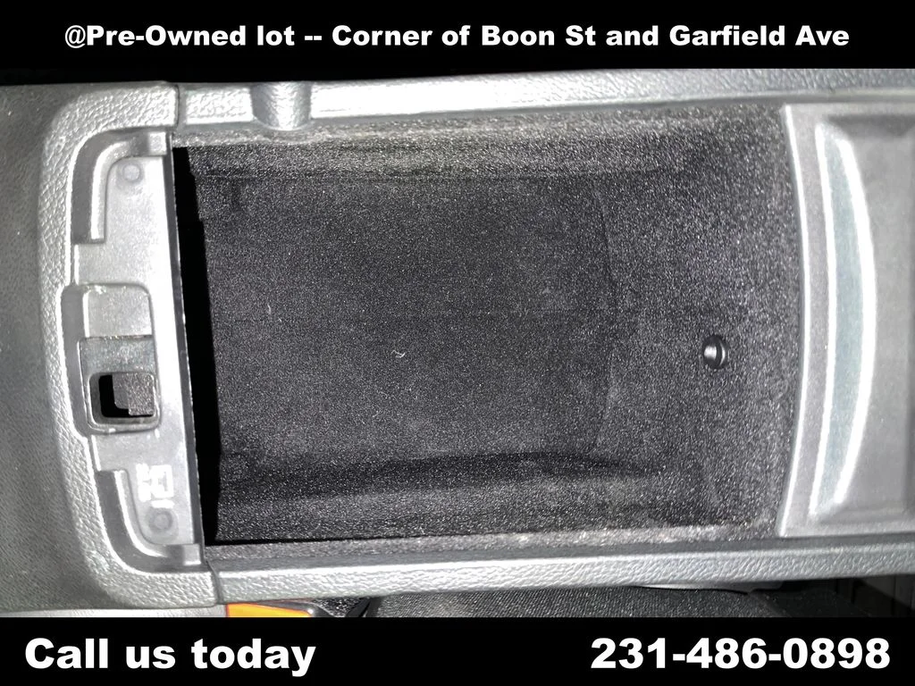 Used 2018 Black Jeep Overland image 26