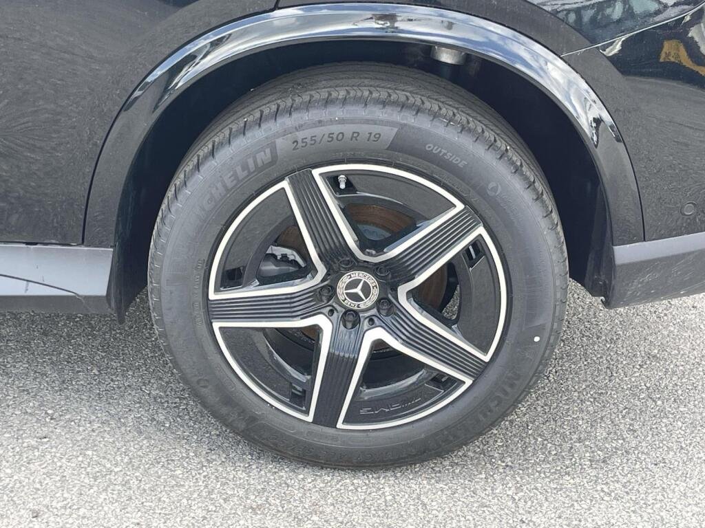 New 2026 2040/Black Mercedes-Benz GLC 300 image 16