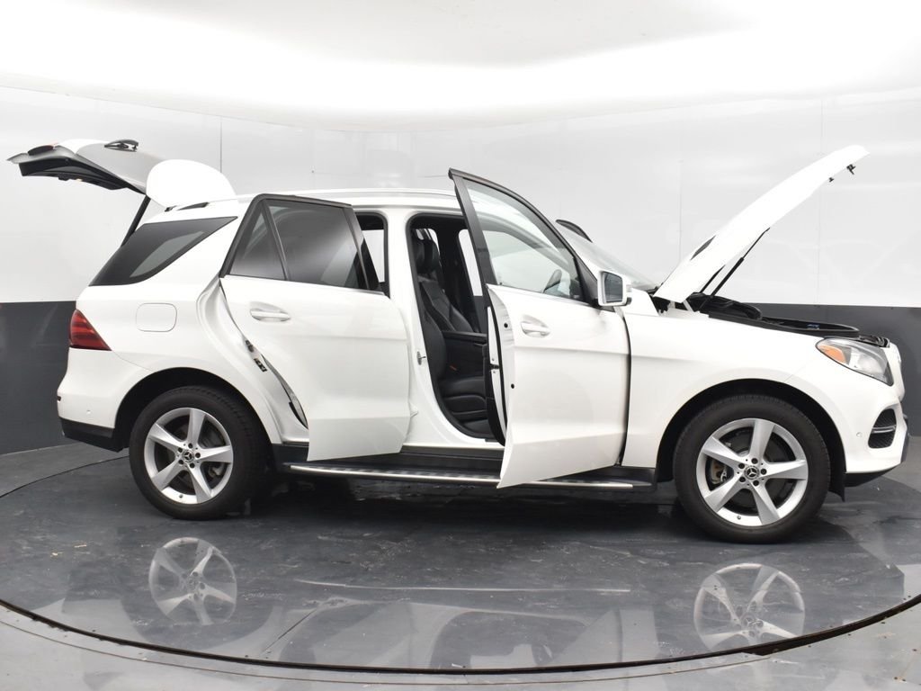 Used 2019 White Mercedes-Benz GLE 400 image 35