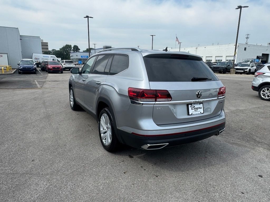 Used 2021 Silver Volkswagen 2.0T SEL image 5