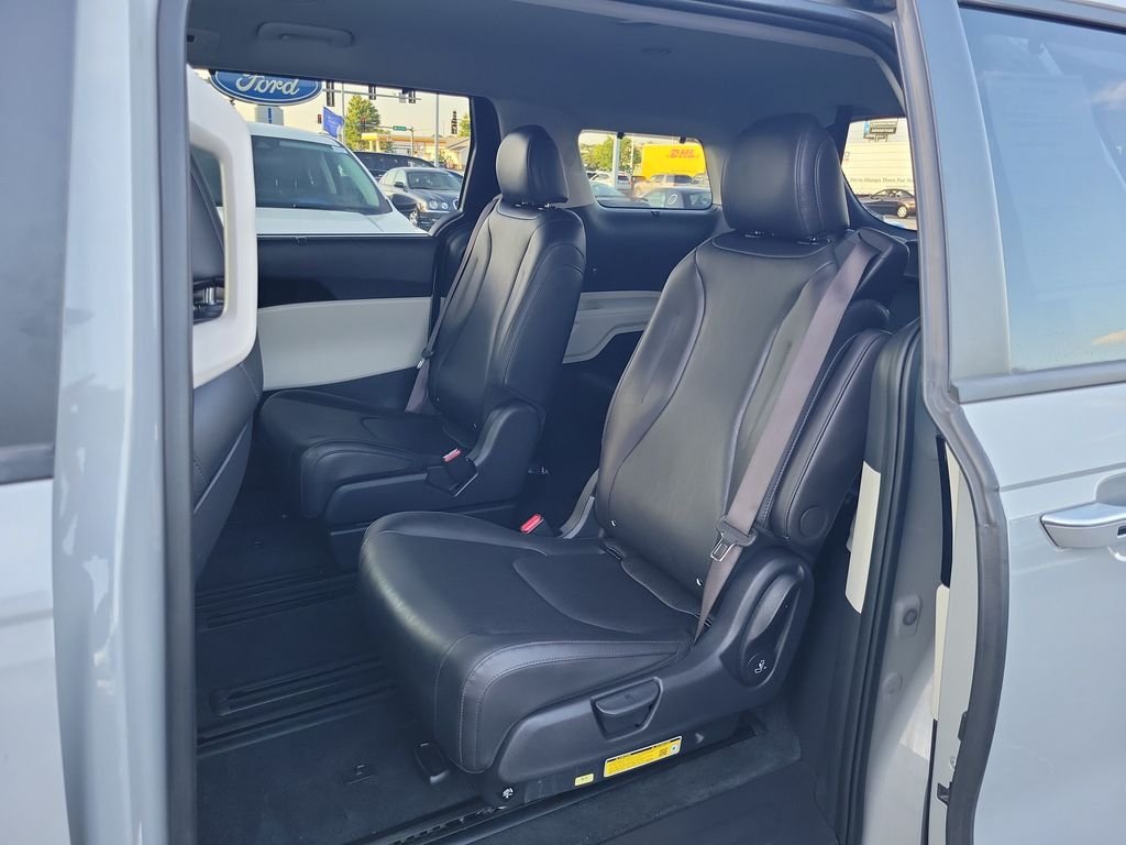 Certified Used 2024 Ceramic Silver Kia EX image 9