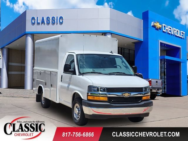 New 2025 Chevrolet Express Cutaway 3500 1WT