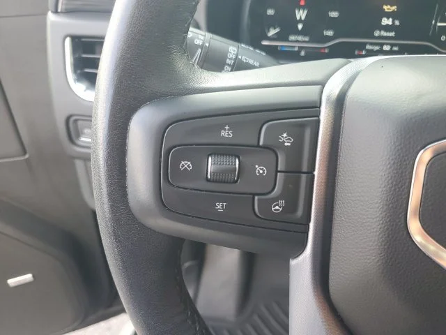 Used 2022 ONYX BLACK GMC SLT image 18