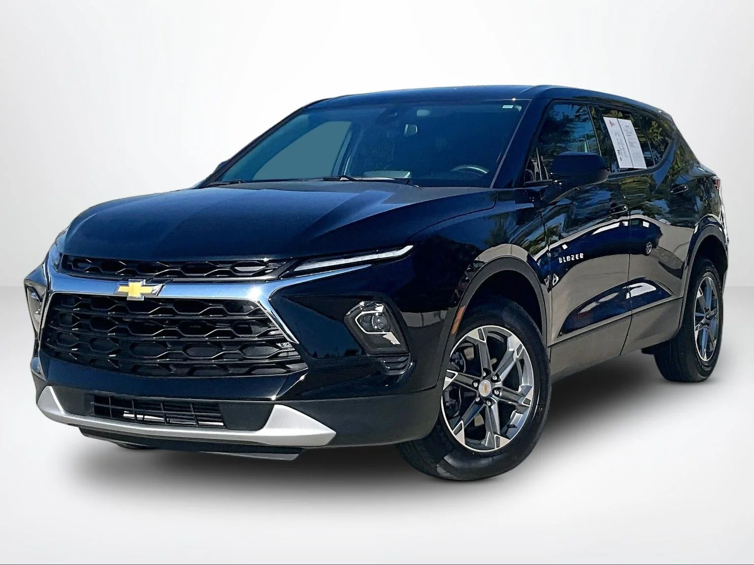 Used 2025 Black Chevrolet LT image 2