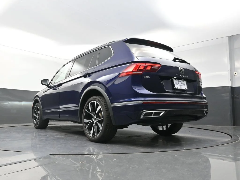 Used 2023 Blue Volkswagen 2.0T SEL R-Line image 28