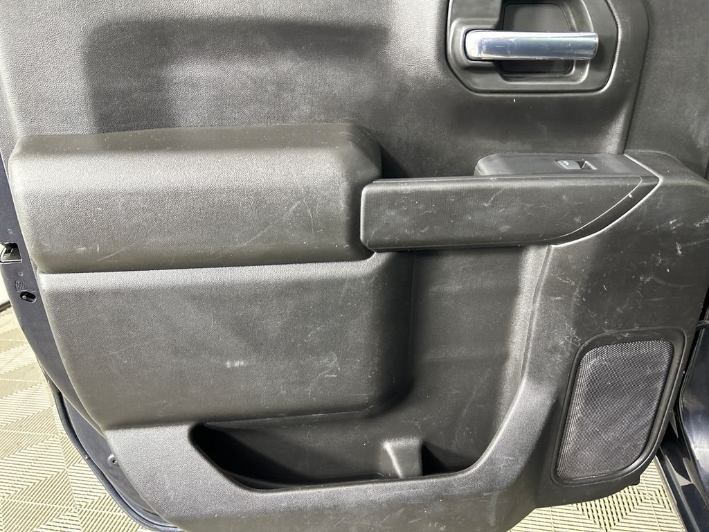 Used 2022 Gray Chevrolet Custom image 18