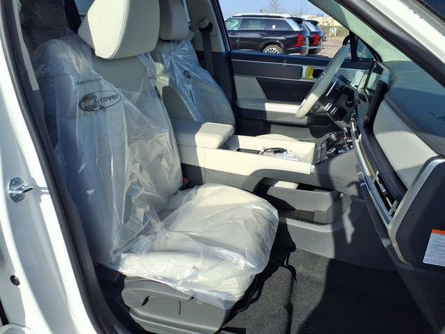 New 2026 White Hyundai SEL image 4