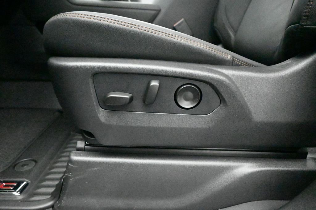 2026 GMC Sierra 1500 AT4 - Photo 13