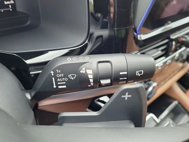 New 2026 White Nissan Platinum image 26