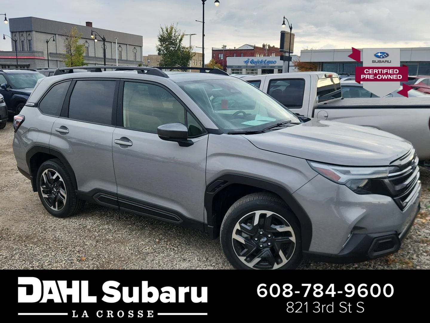 Used 2025 River Rock Pearl Subaru Limited image 1