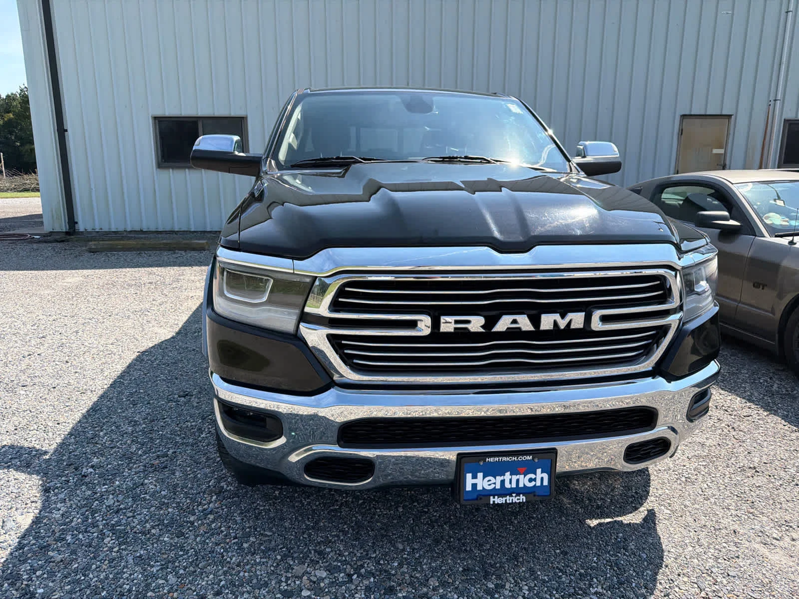 Used 2020 Diamond Black Crystal Pearlcoat Ram Laramie image 5