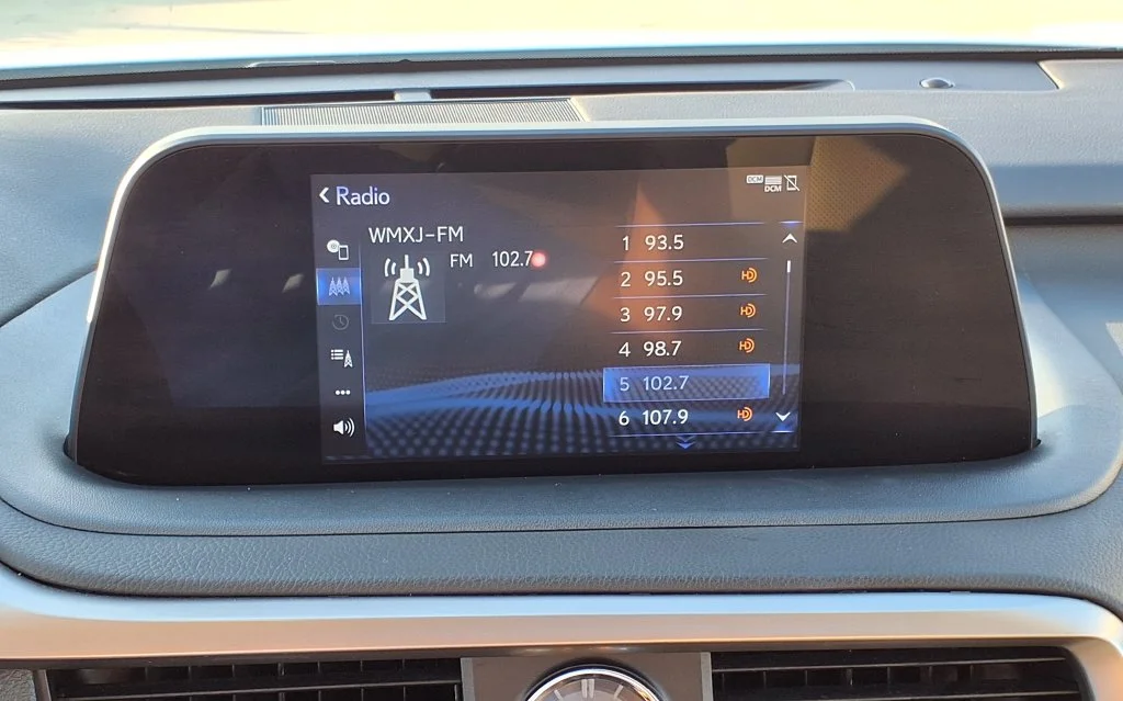Used 2021 White Lexus 350 image 27