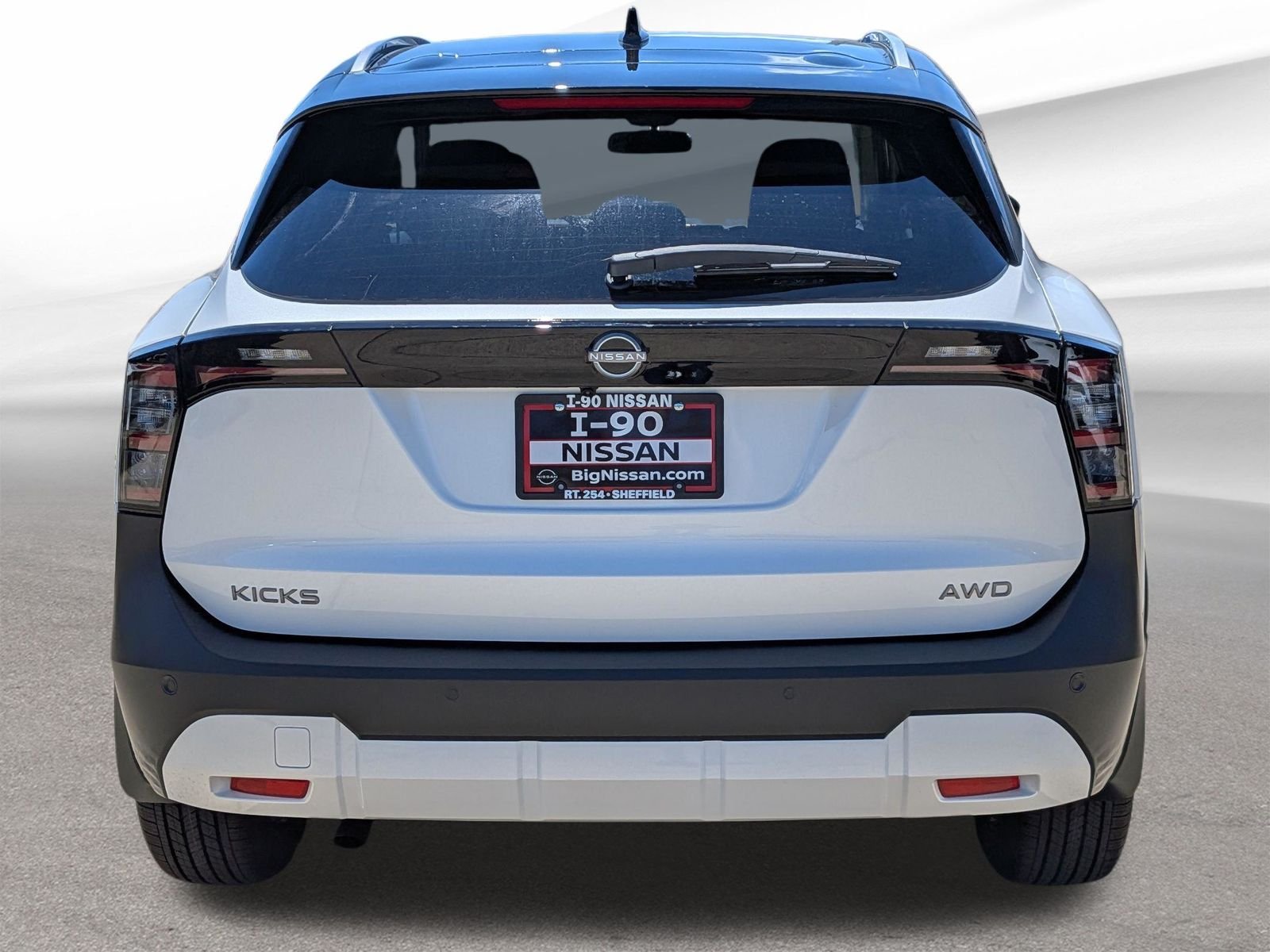 New 2026 Aspen White TriCoat / Super Black Two-tone Nissan SV image 8
