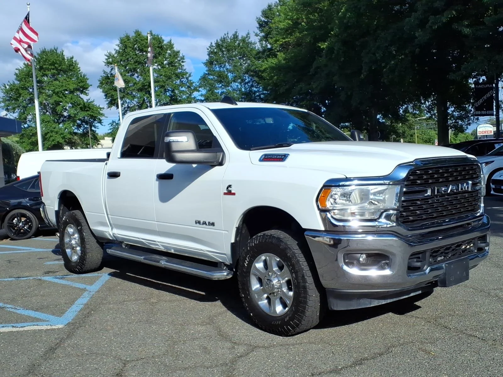 Used 2024 Bright White Clear Coat (pw7) RAM Big Horn image 3