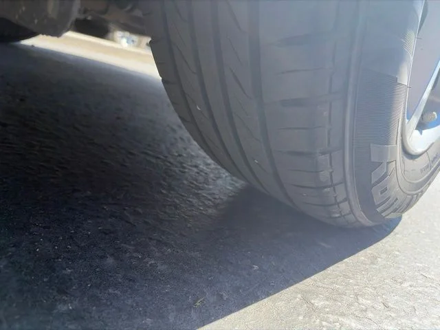Used 2014 Black Kia LX image 9