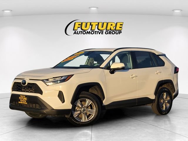 Used 2025 White Toyota XLE image 8