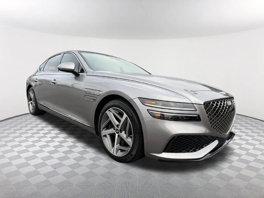 Used 2024 Silver Genesis 2.5T image 3