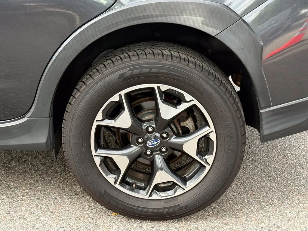 Used 2019 Dark Gray Metallic Subaru 2.0i Premium image 7