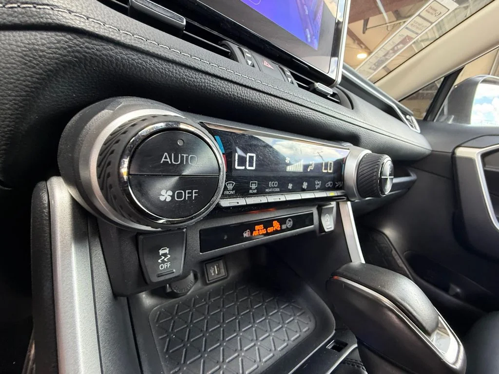 Used 2025 Gray Toyota XLE Premium image 23