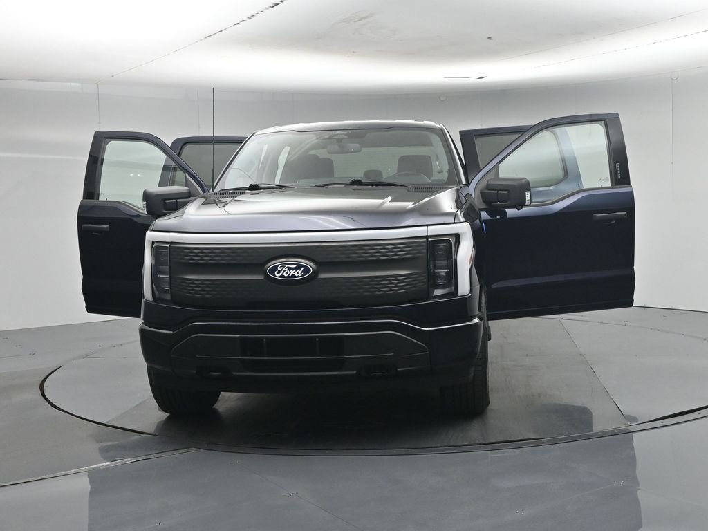 Used 2024 Blue Ford XLT image 34