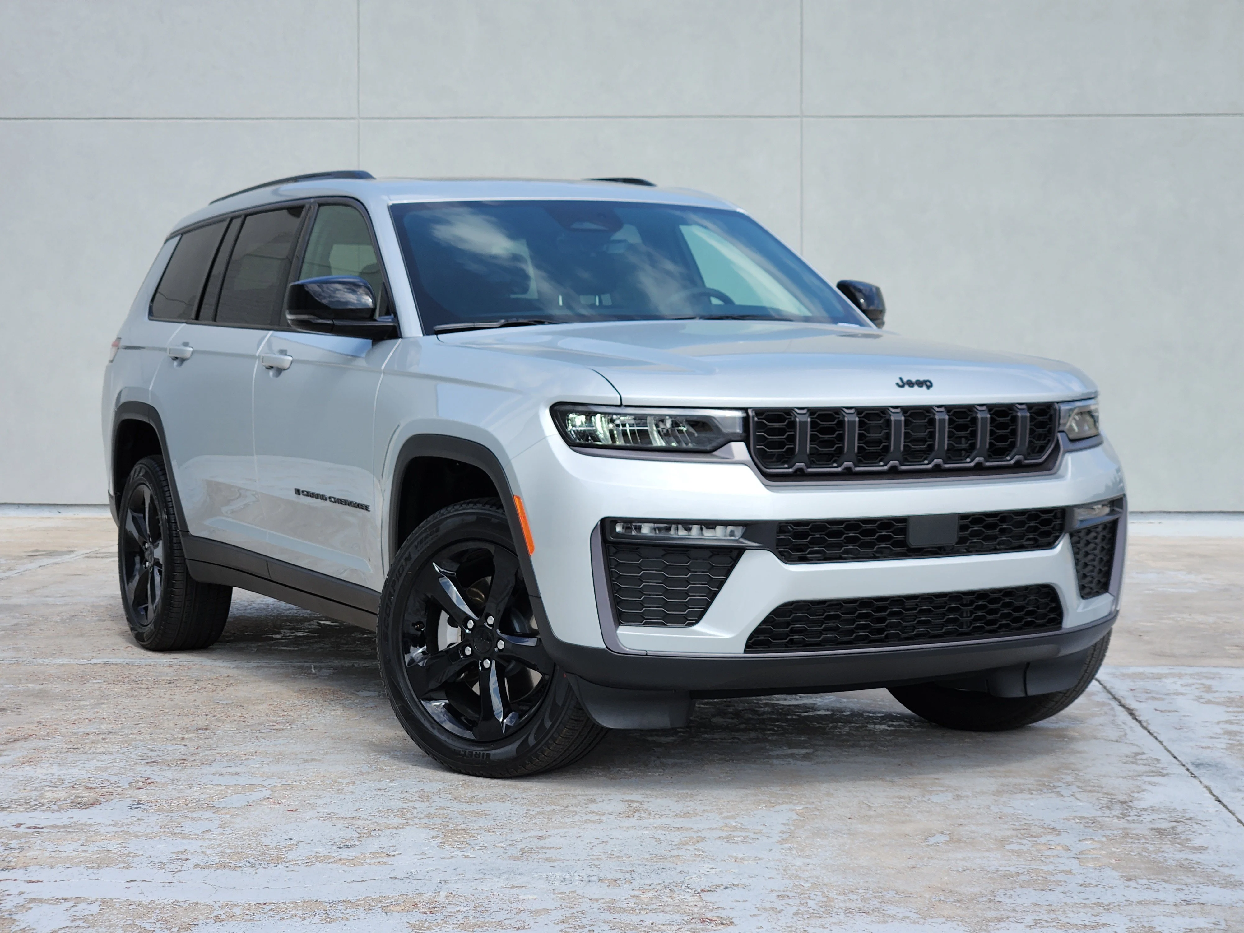 2026 Jeep Grand Cherokee L Limited 4x4's photo