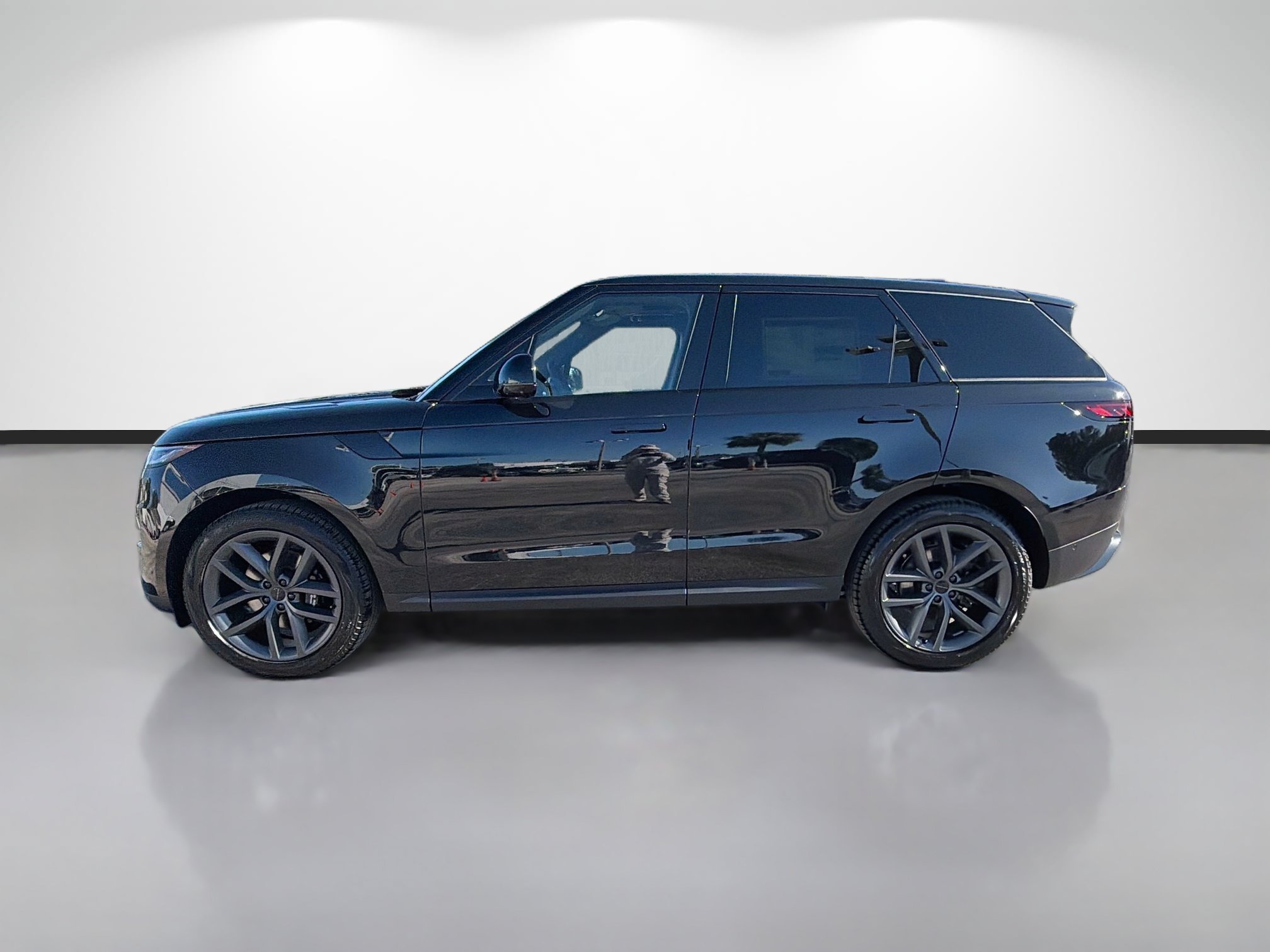 New 2027 Santorini Black LAND ROVER SE P360 image 2