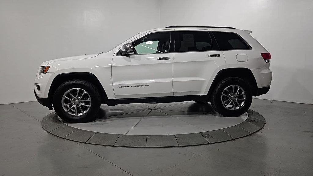 Used 2016 White Jeep Limited image 2