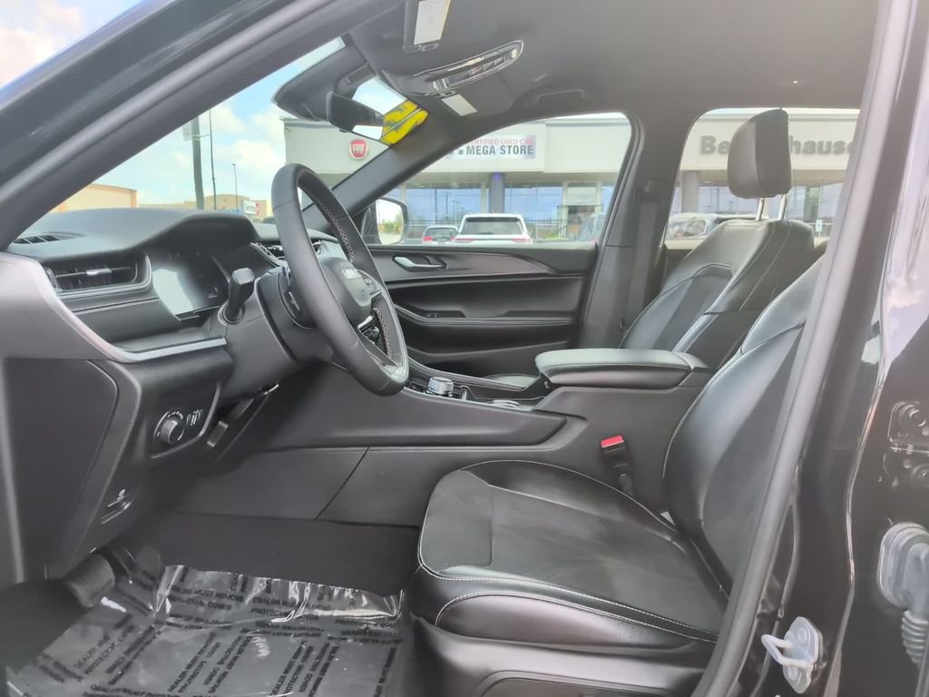 Certified Used 2025 Black Jeep Altitude image 21