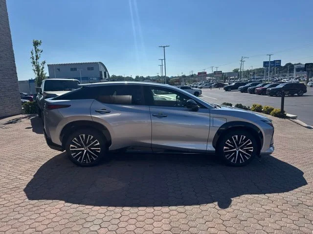 New 2026 Iridium Lexus PREMIUM AWD image 6