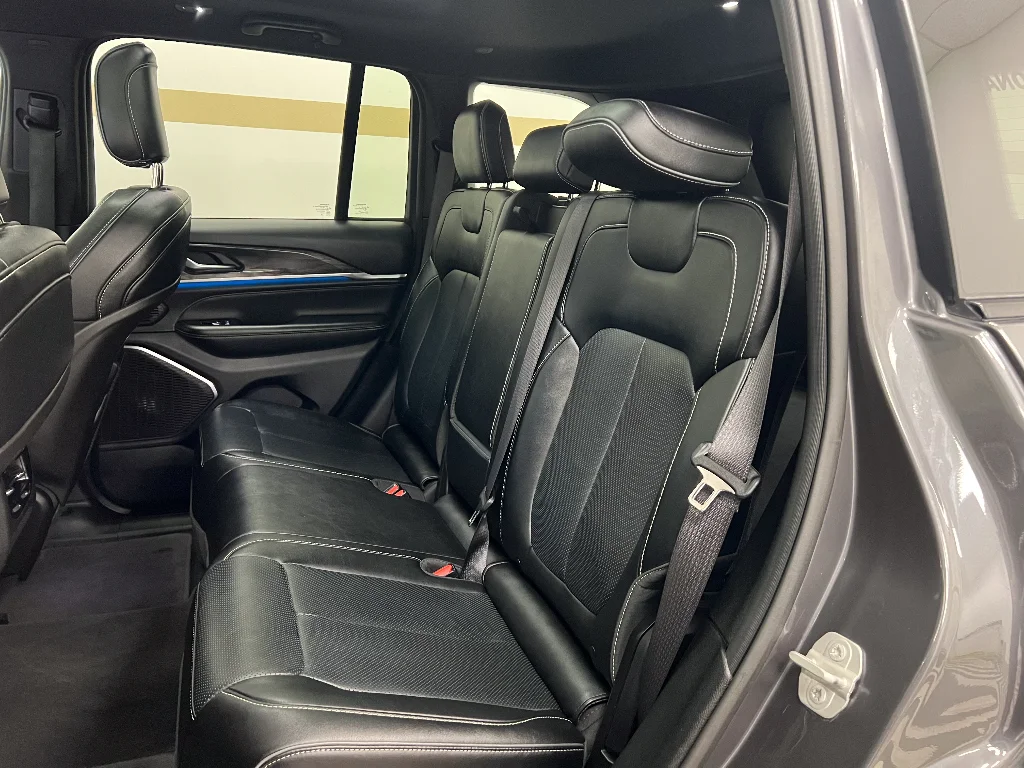 Used 2024 Baltic Gray Metallic Clearcoat Jeep Overland image 17