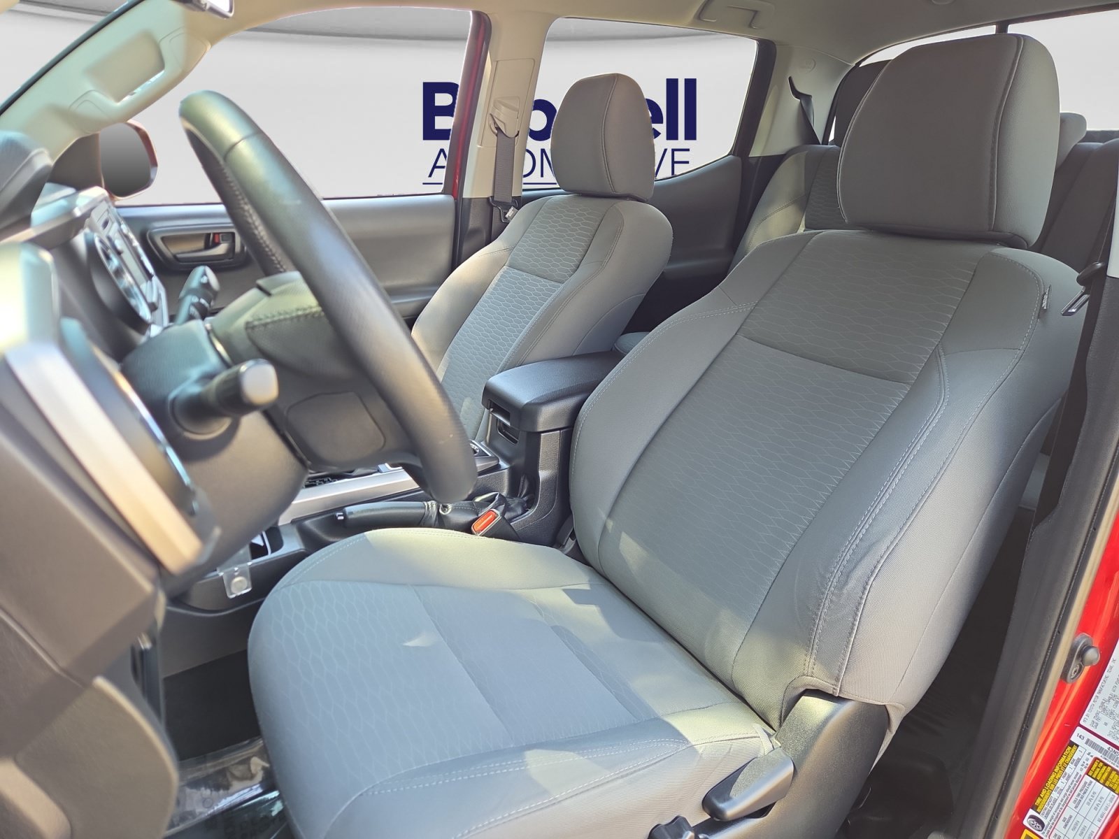 2016 Toyota Tacoma SR5 - Photo 9
