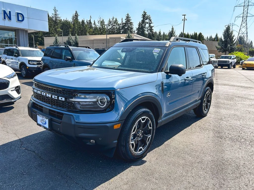 New 2026 Azure Gray Metallic Tri-Coat Ford Outer Banks® image 5