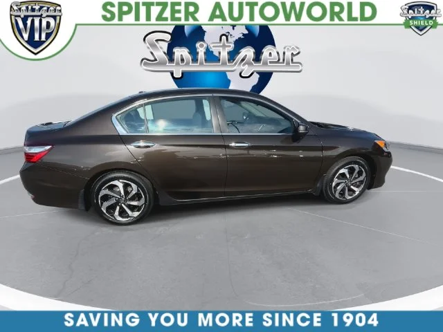 Used 2016  Honda EX image 16