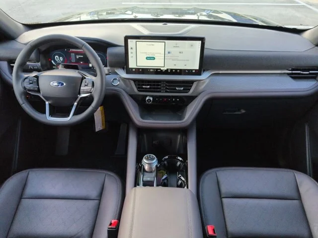 New 2026 Carbonized Gray Metallic Ford Platinum™ image 15