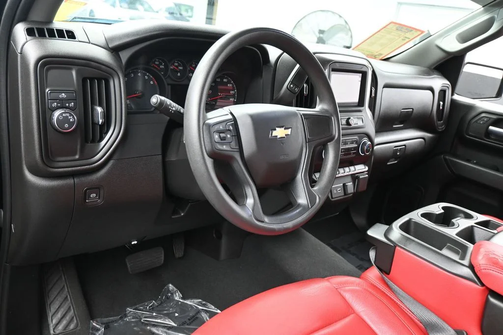 Used 2022 Black Chevrolet Custom image 13
