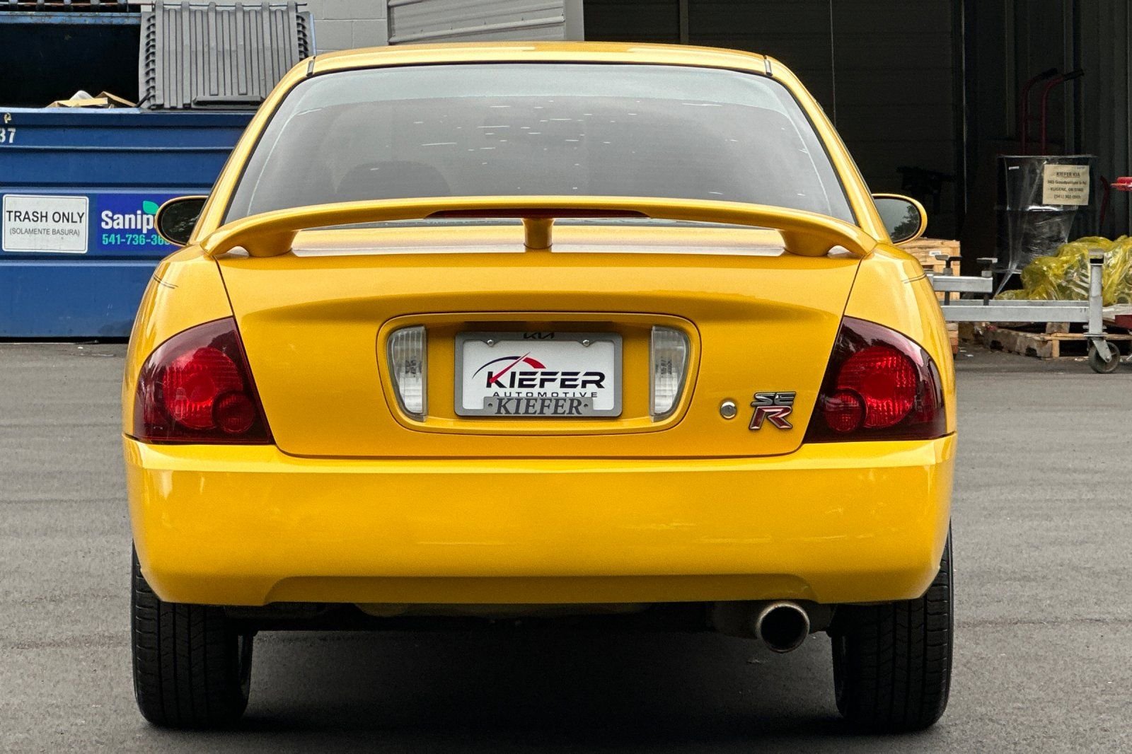 Used 2006 Yellow Nissan SE-R image 5