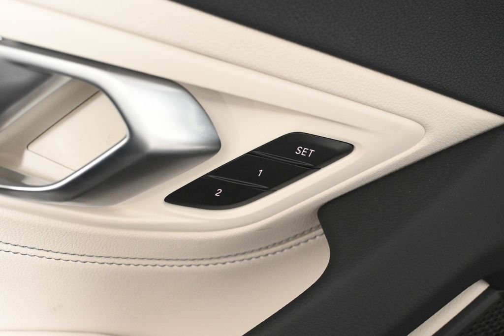 New 2026 Black Sapphire Metallic BMW sDrive30i image 37