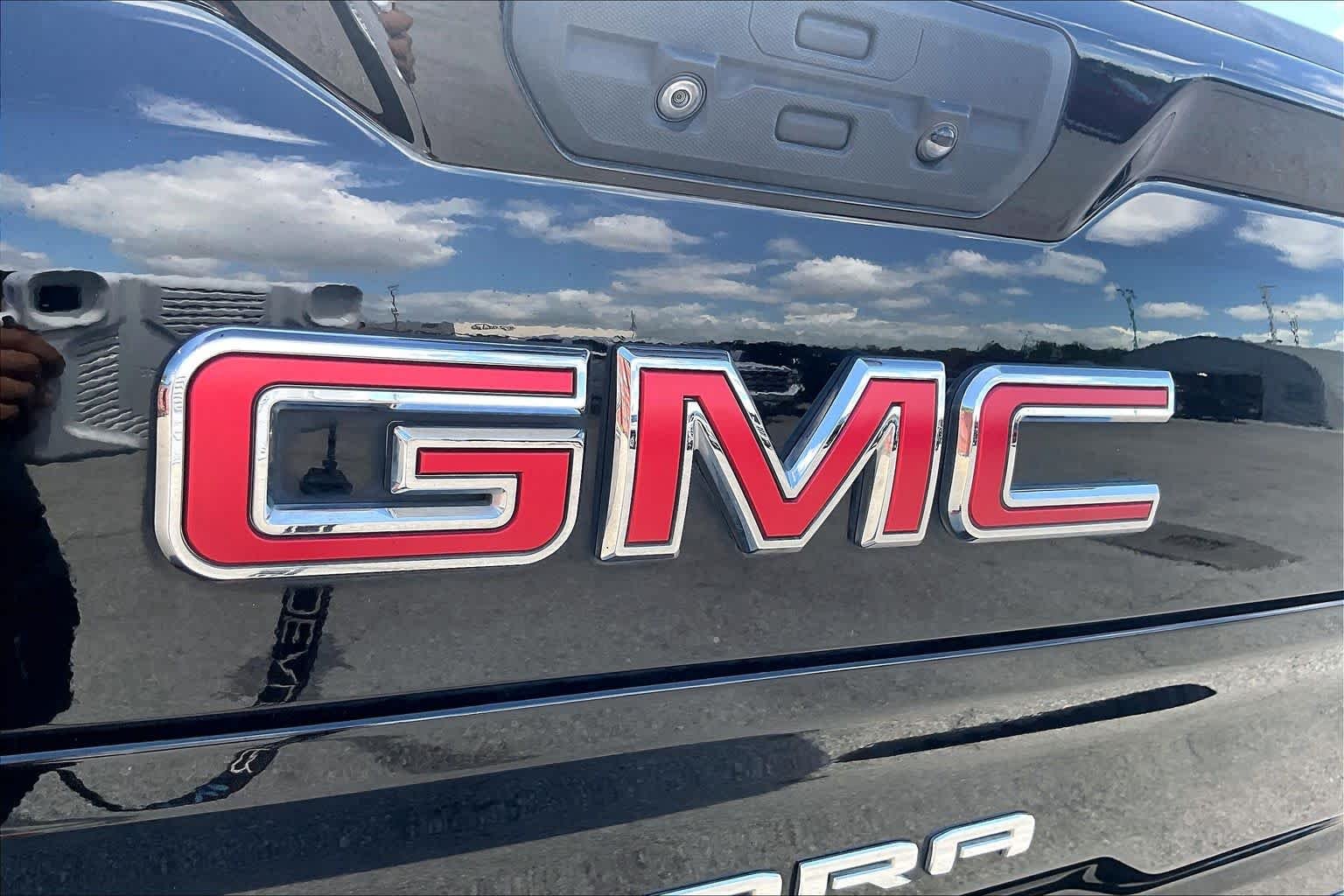 Used 2020 ONYX BLACK GMC AT4 image 27