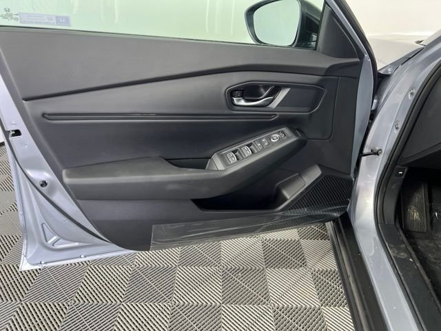 New 2026 Silver Honda SE image 15