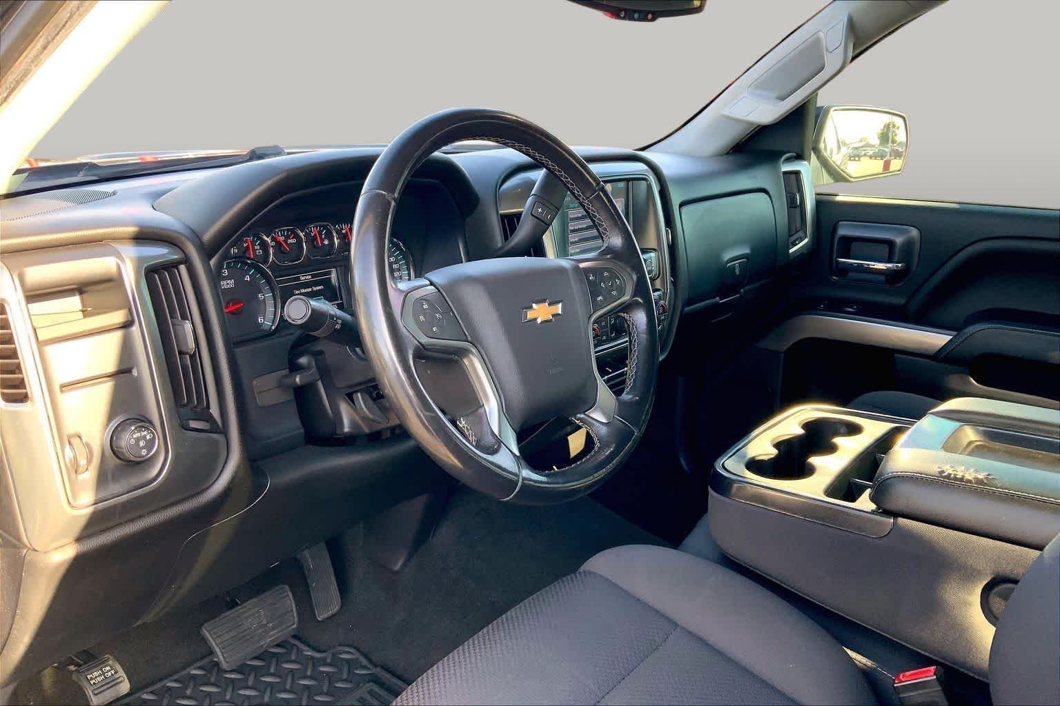Used 2018 Black Chevrolet LT image 18