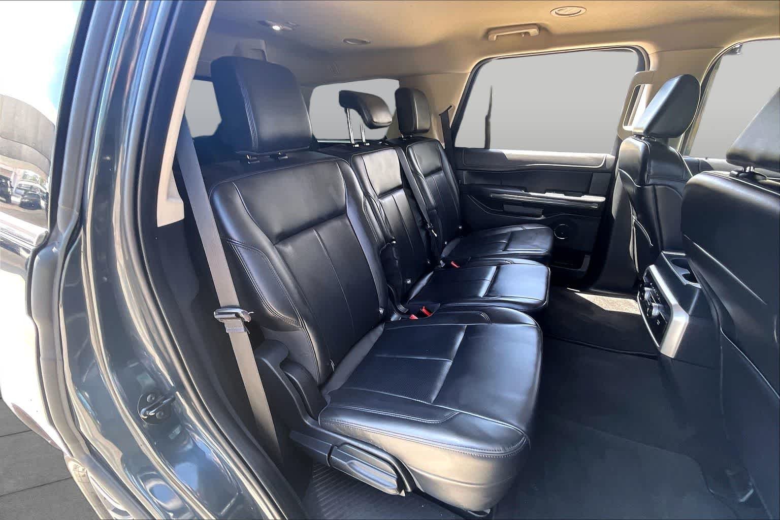 Used 2024 Stone Blue Metallic Ford XLT image 19