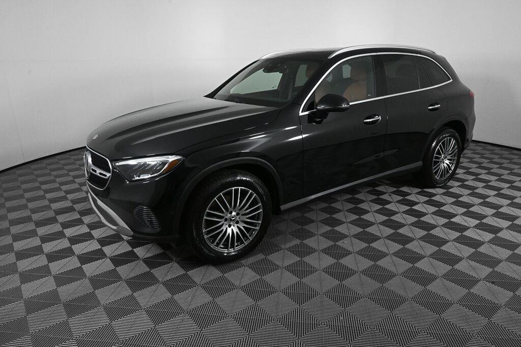 2025 Mercedes-Benz GLC
