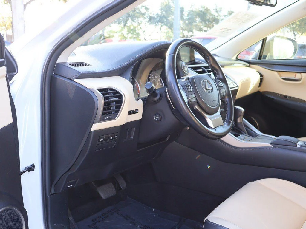 2021 Lexus NX 300 - Photo 26