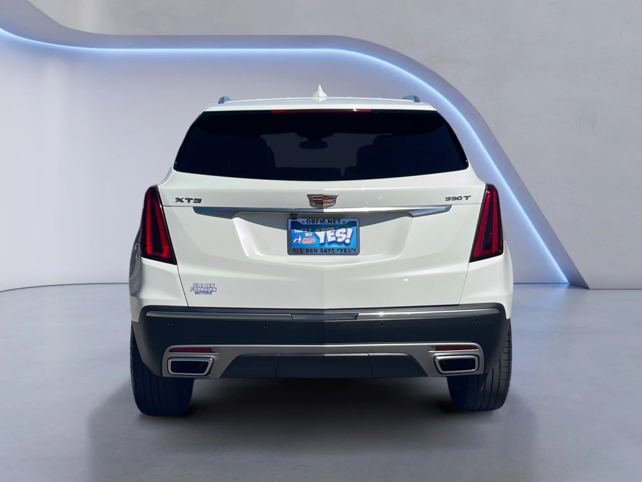 Used 2024 Crystal White Tricoat Cadillac FWD Premium Luxury image 4