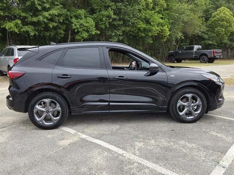 Used 2024 Agate Black Metallic Ford ST-Line image 14