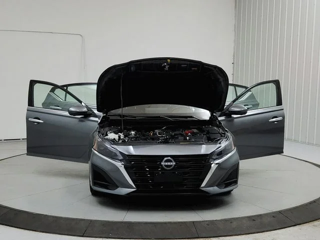 Used 2023 Gray Nissan 2.5 SL image 10