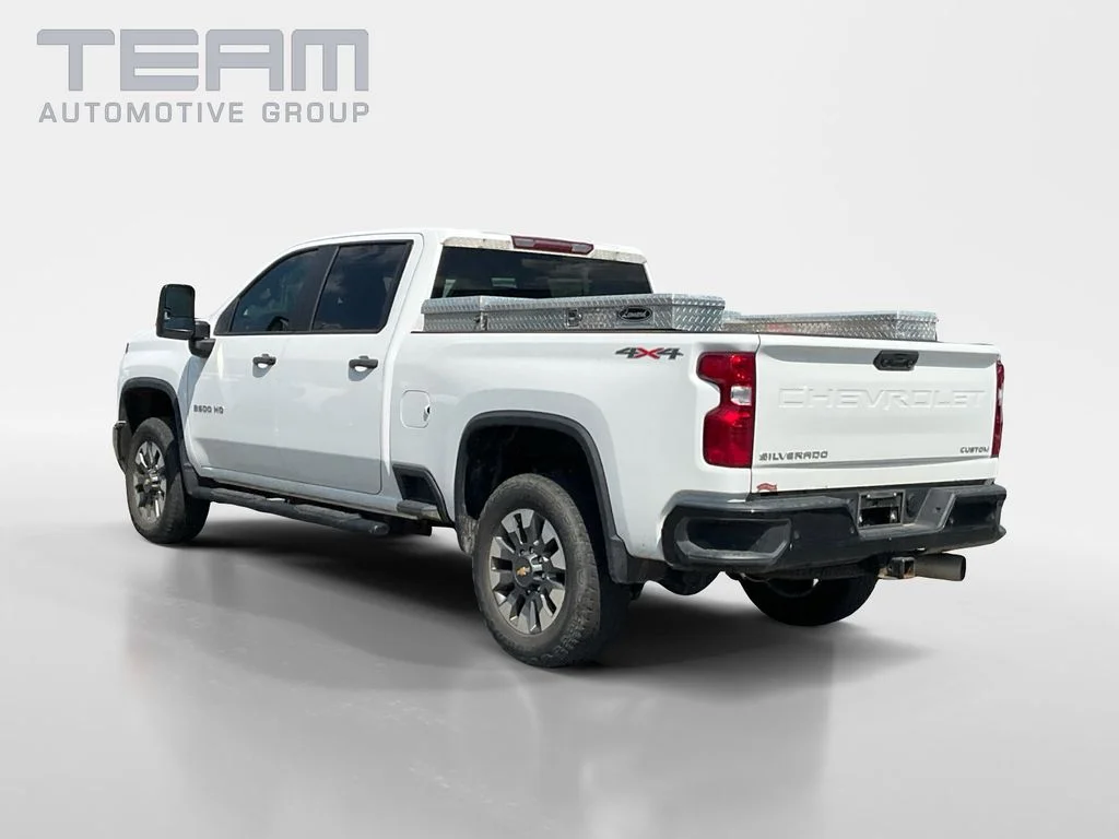 Used 2024 White Chevrolet Custom image 5