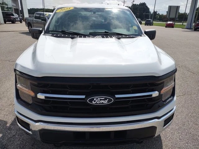 Certified Used 2025 Oxford White Ford XLT image 10